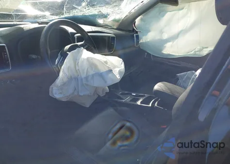 2020 Kia Sportage Ex z USA, uszkodzony, nr VIN KNDPNCAC9L7697562